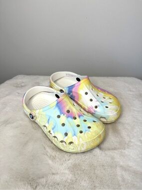 Women’s Crocs Classic Clog - Pastel Tie-Dye size 6